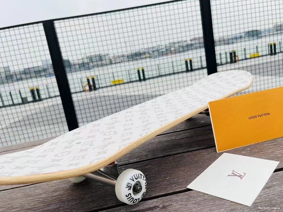 SKATEBOARD LV CUSTOM 0805